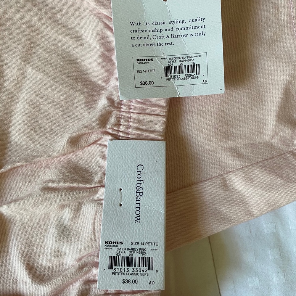 Pink Capri pants brand new